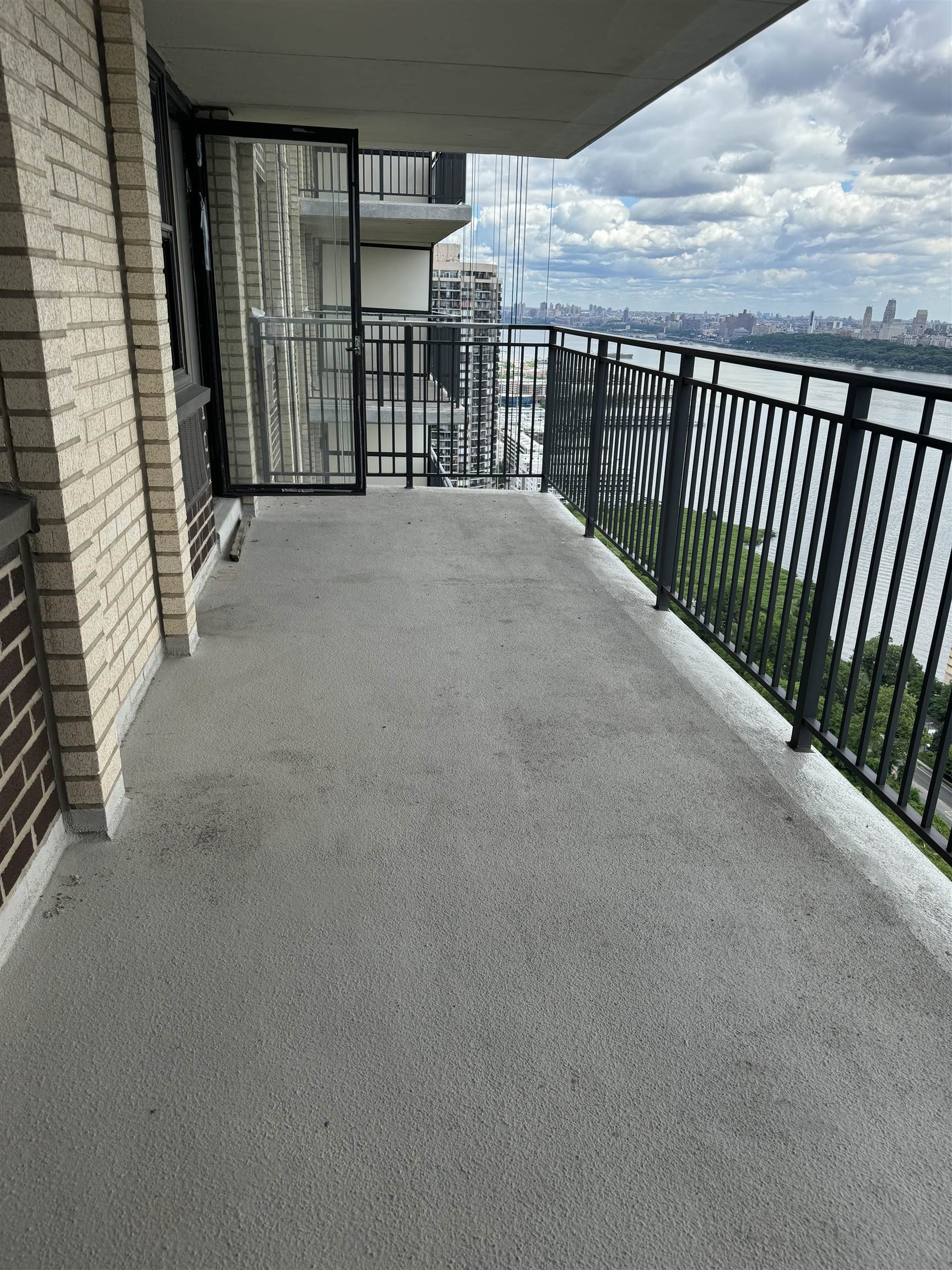 7855 BLVD EAST Unit: 28E