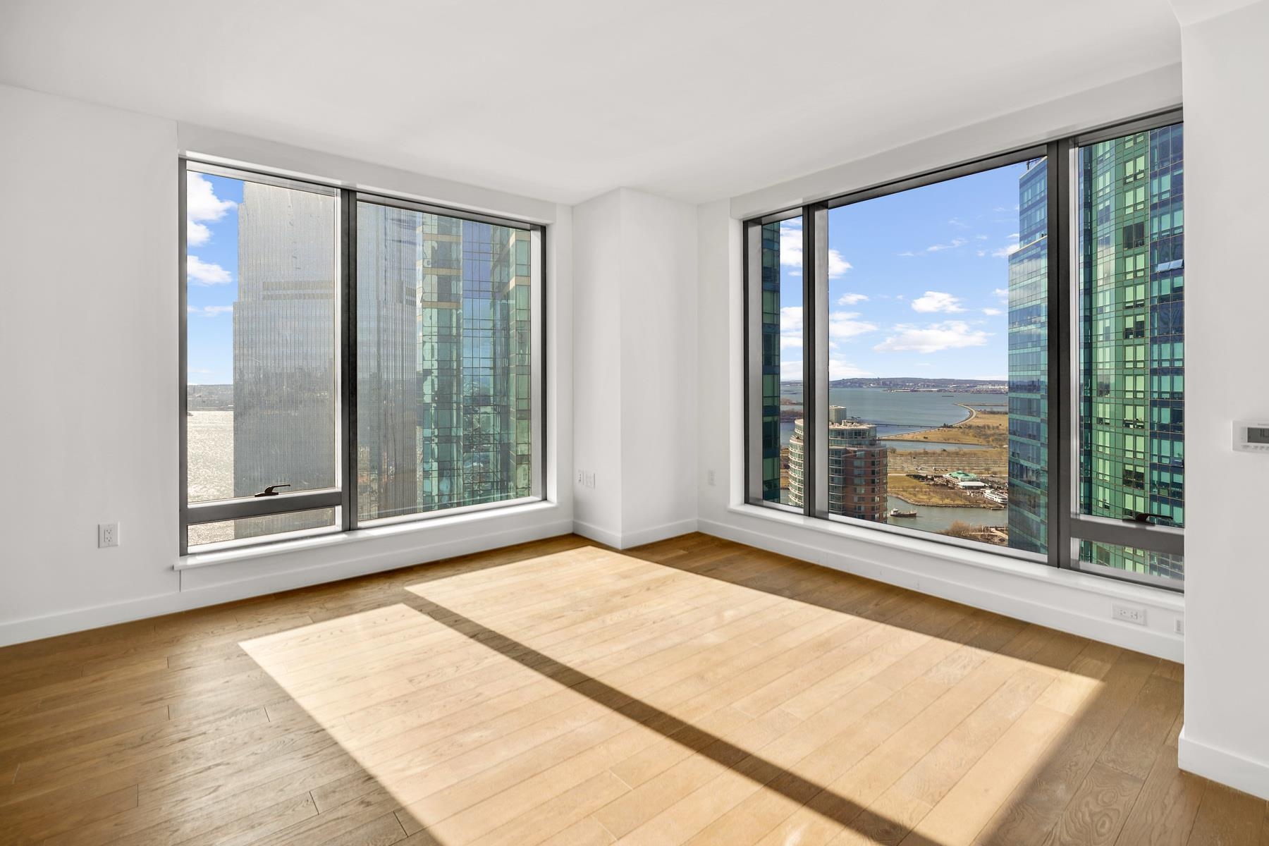 99 HUDSON ST Unit: 3711