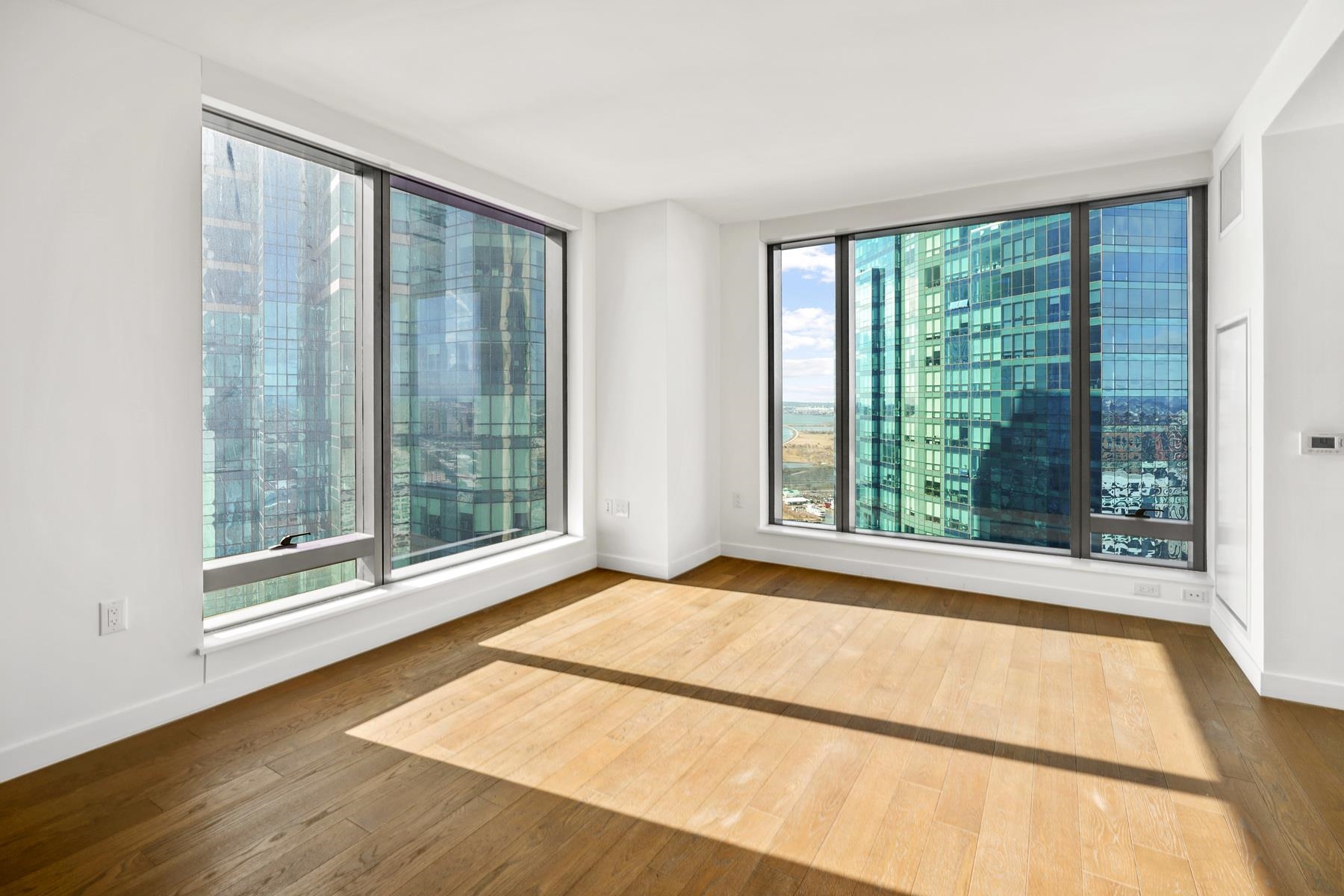 99 HUDSON ST Unit: 3711