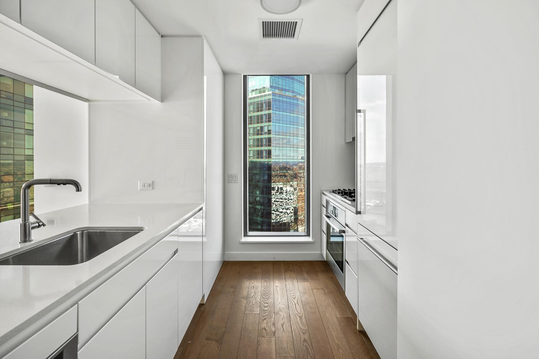99 HUDSON ST Unit: 3711