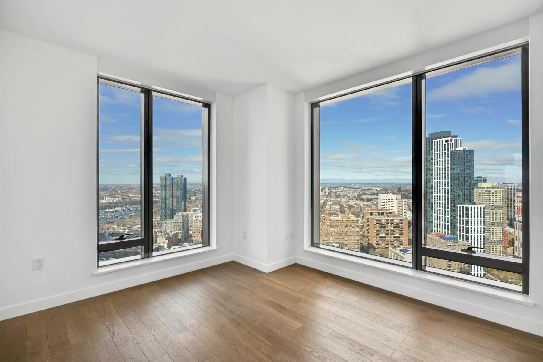 99 HUDSON ST Unit: 3711