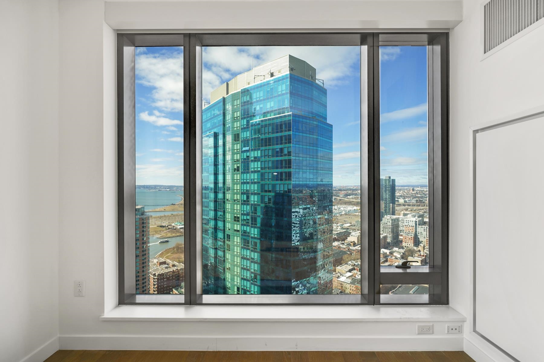 99 HUDSON ST Unit: 3711