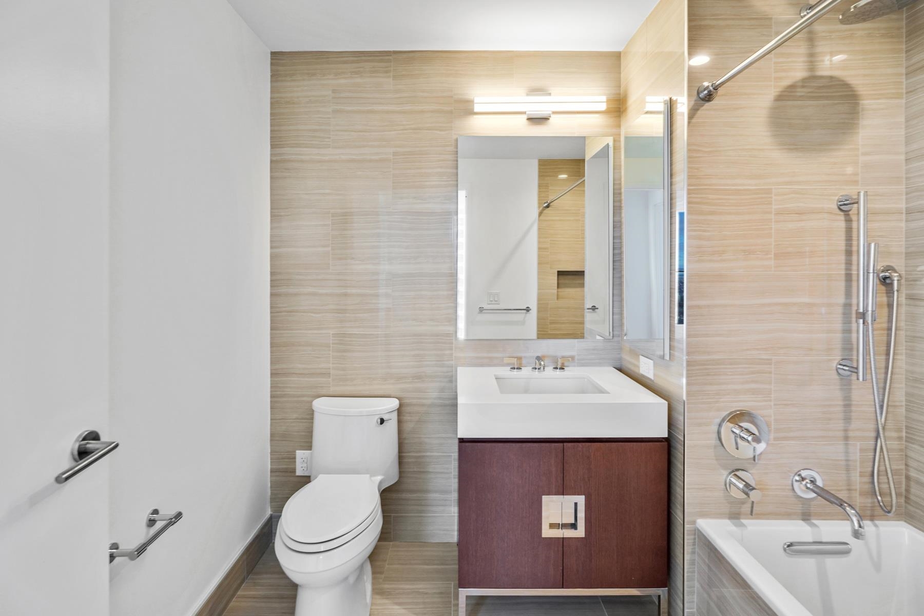 99 HUDSON ST Unit: 3311