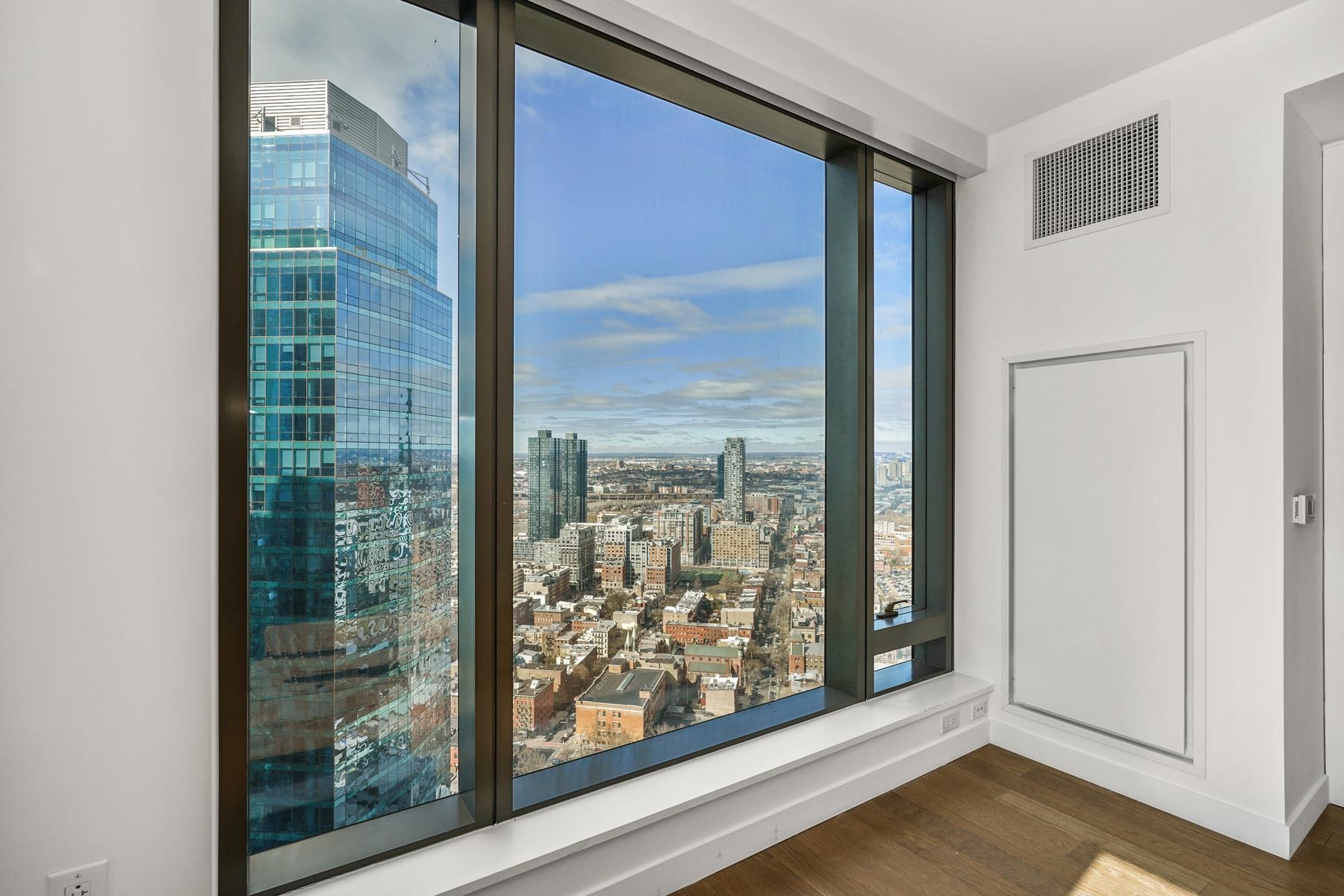 99 HUDSON ST Unit: 3311