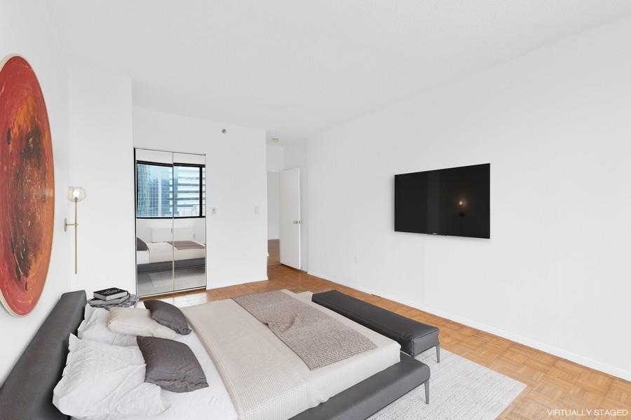 45 RIVER DR SOUTH Unit: 1205