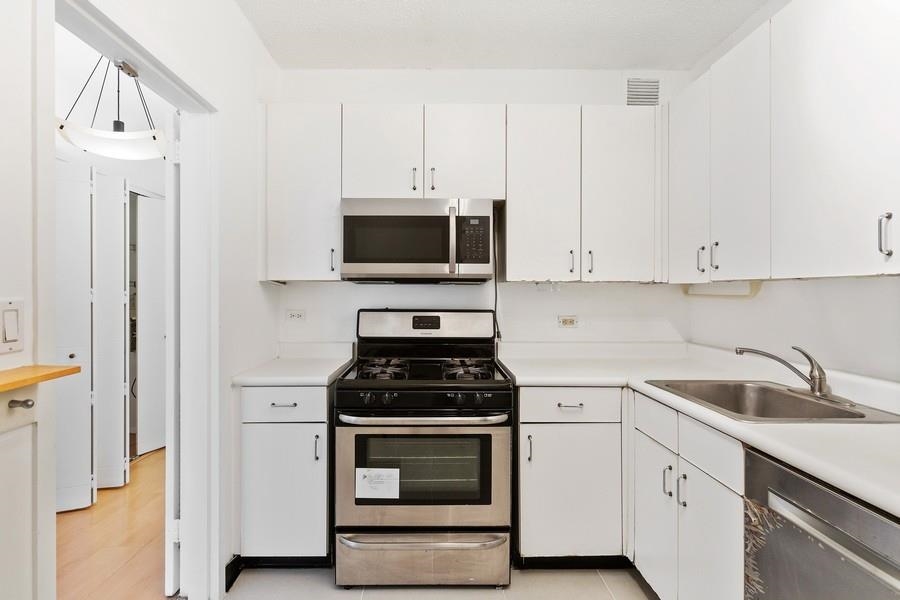 45 RIVER DR SOUTH Unit: 1205