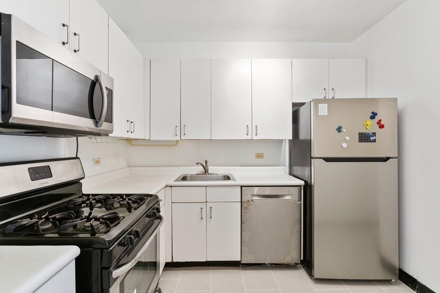 45 RIVER DR SOUTH Unit: 1205