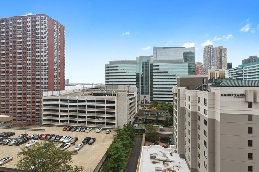 45 RIVER DR SOUTH Unit: 1205