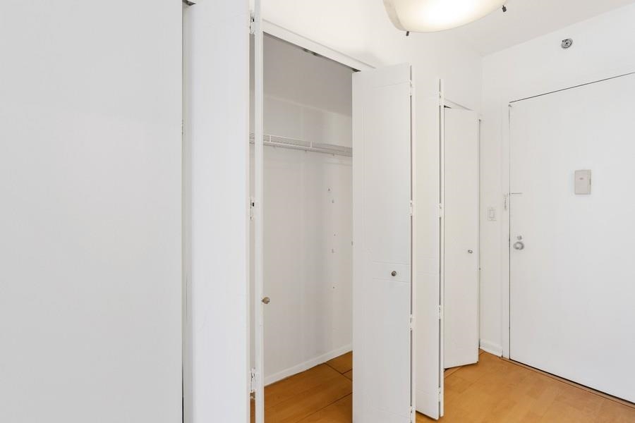 45 RIVER DR SOUTH Unit: 1205