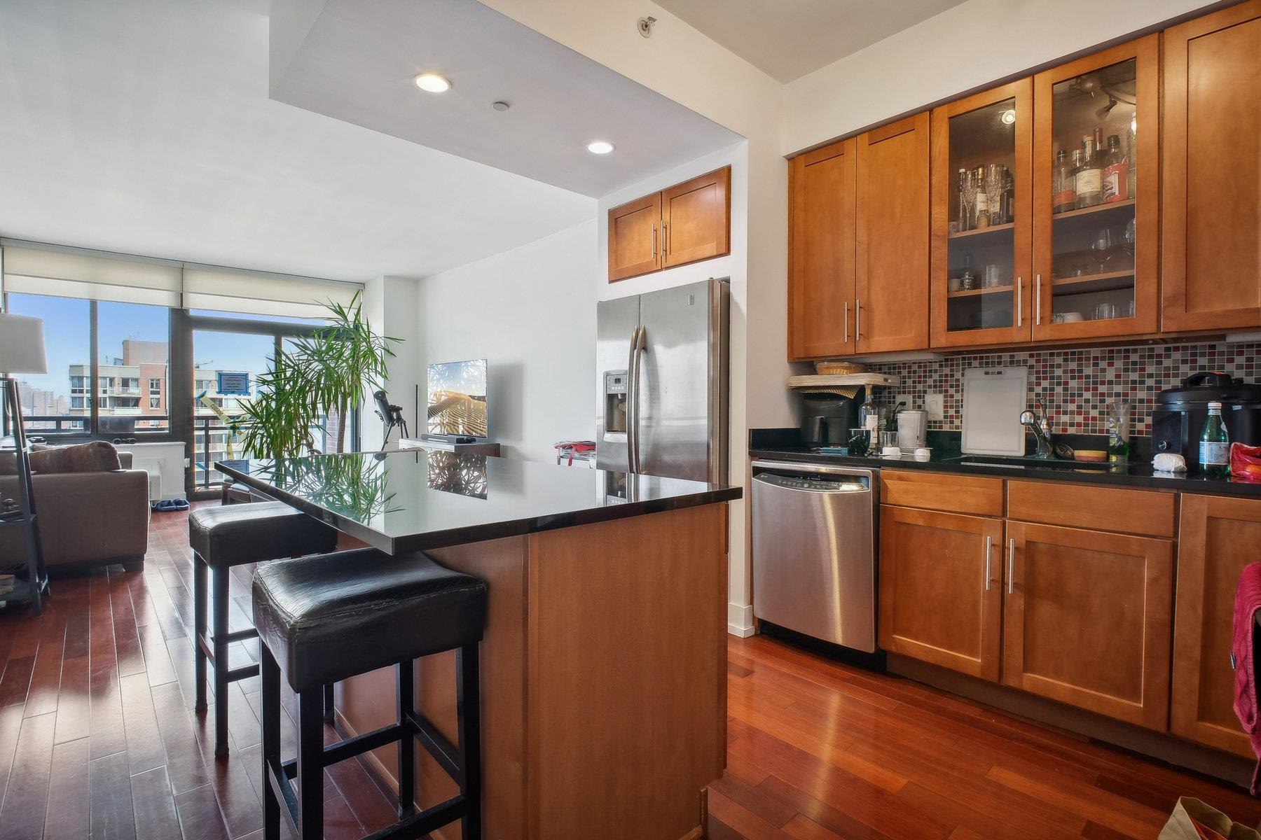 389 WASHINGTON ST Unit: 24H