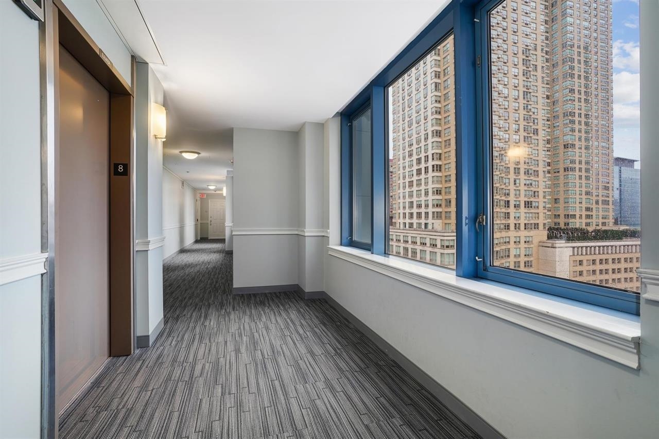 311 WASHINGTON ST Unit: 8E