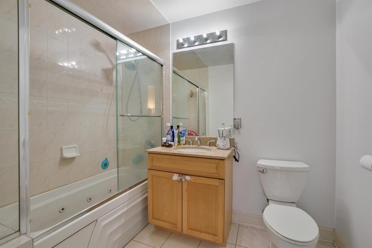 311 WASHINGTON ST Unit: 8E