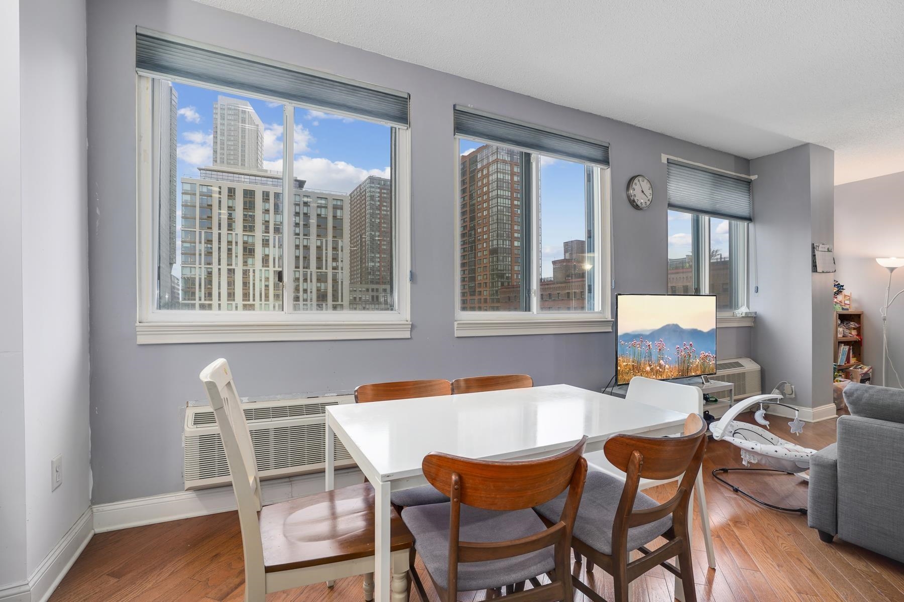 311 WASHINGTON ST Unit: 8E