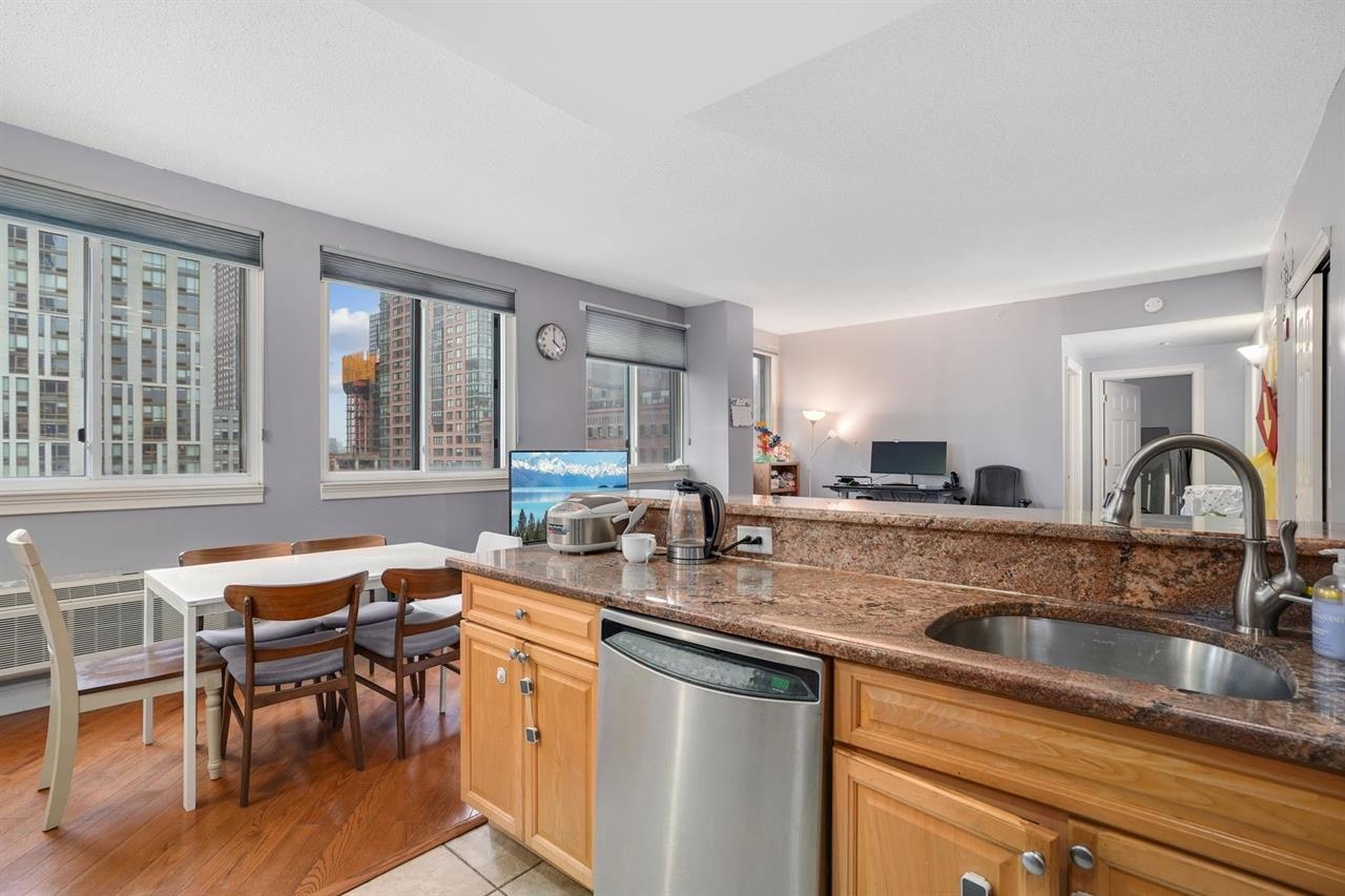 311 WASHINGTON ST Unit: 8E