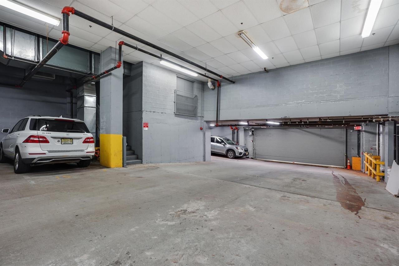 311 WASHINGTON ST Unit: 8E