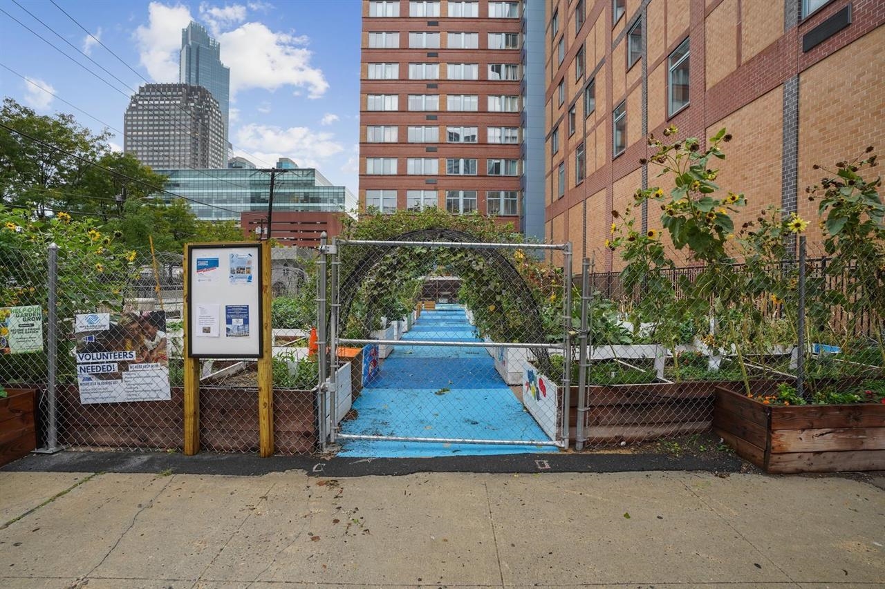 311 WASHINGTON ST Unit: 8E