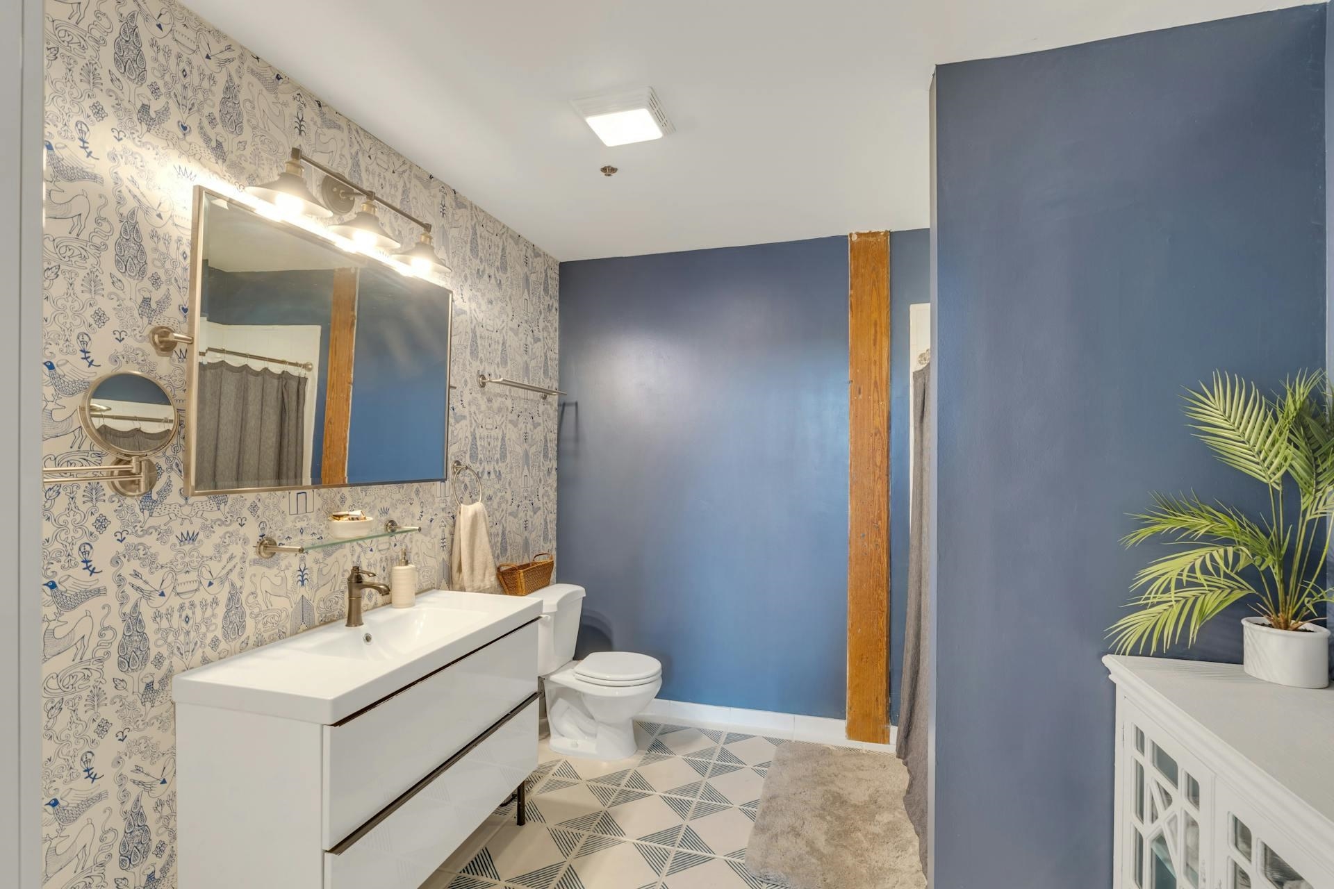 126 WEBSTER AVE Unit: 4F