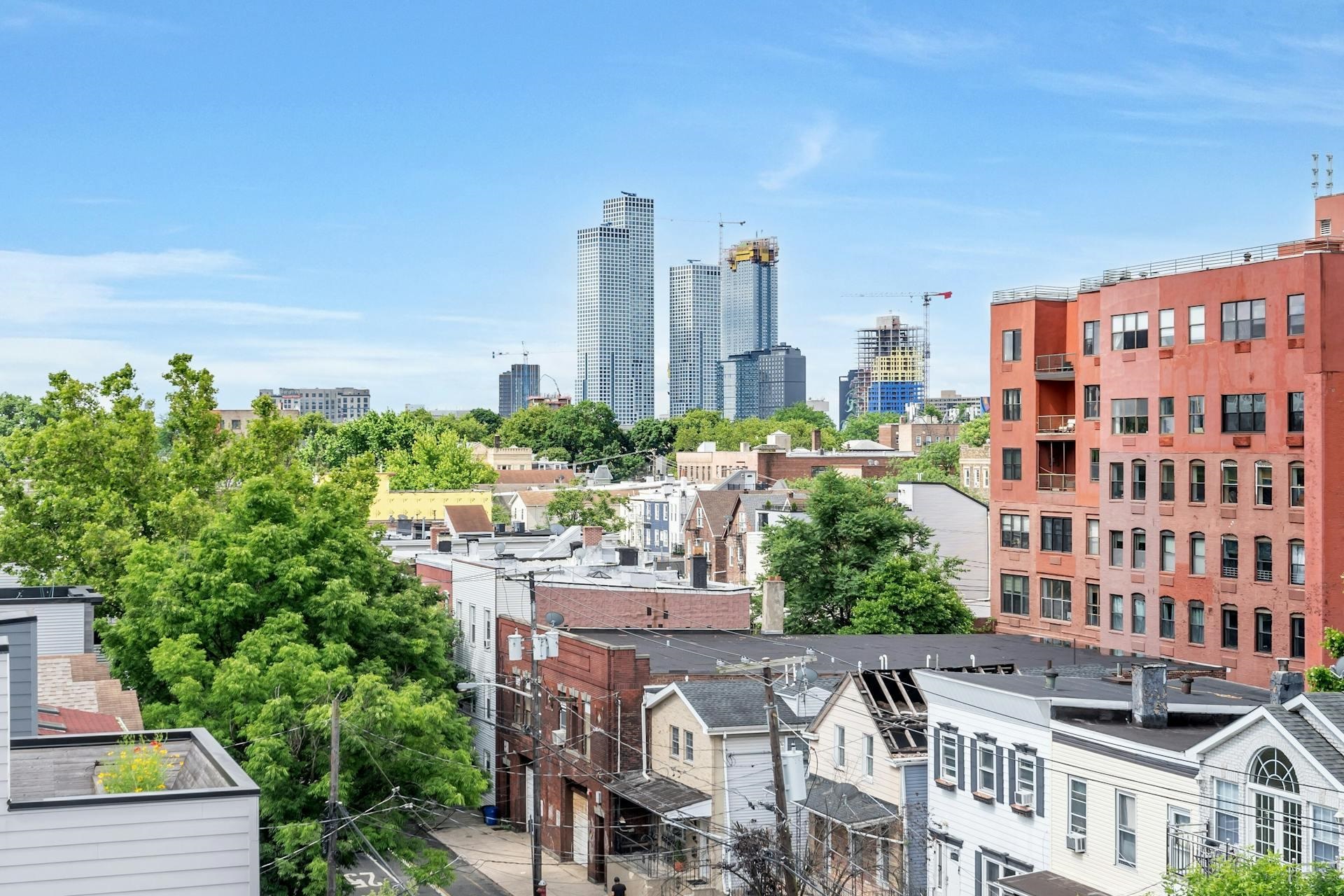 126 WEBSTER AVE Unit: 4F