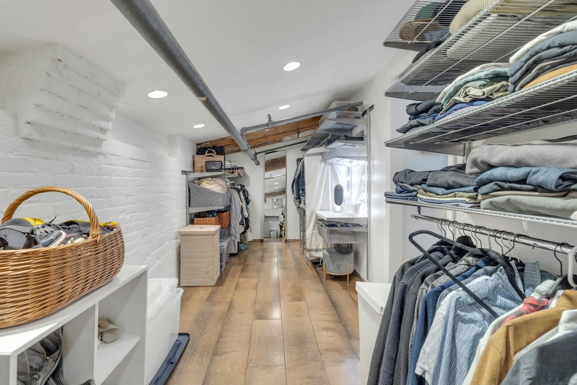 126 WEBSTER AVE Unit: 4F