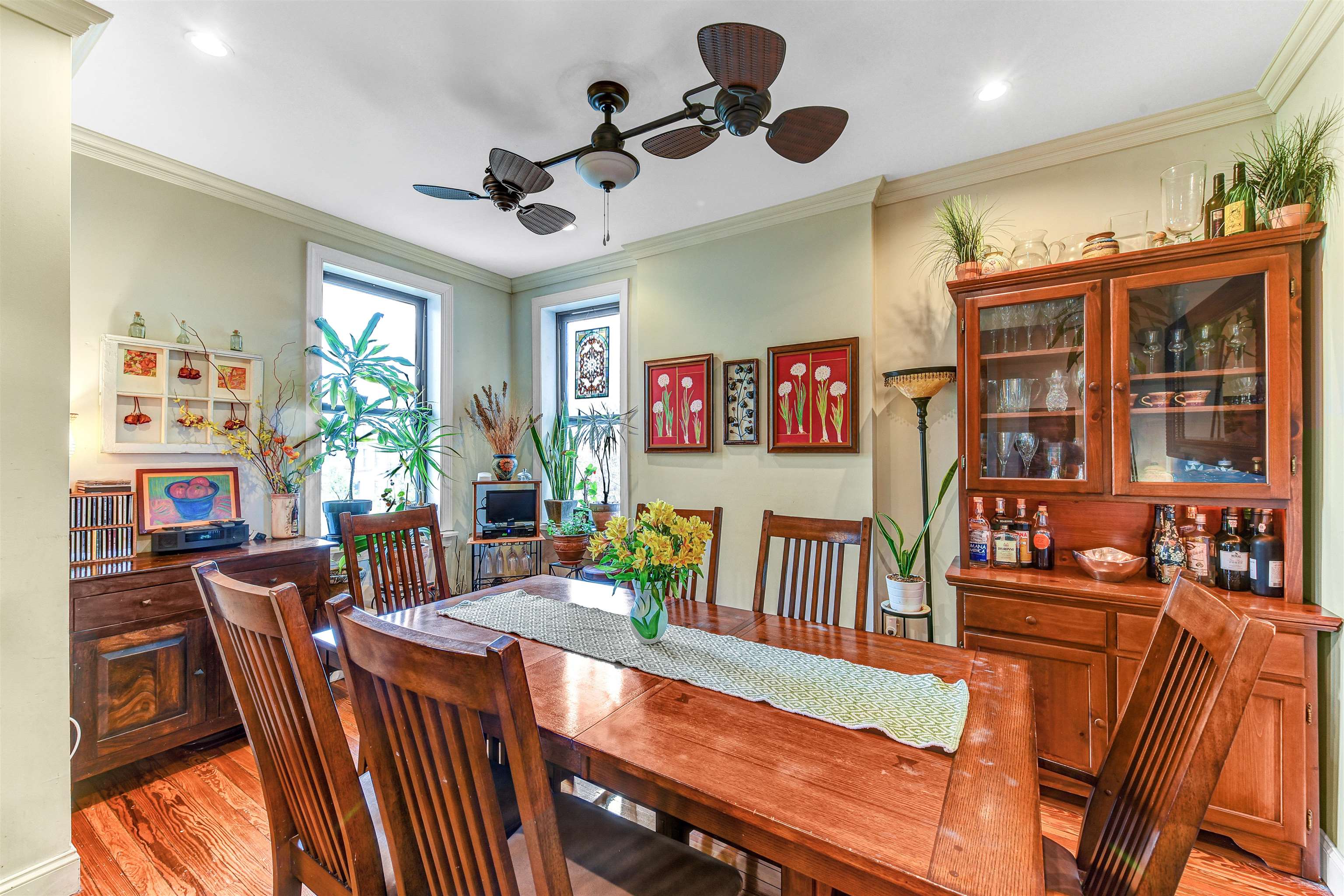 312 MONASTERY PL Unit: 2R