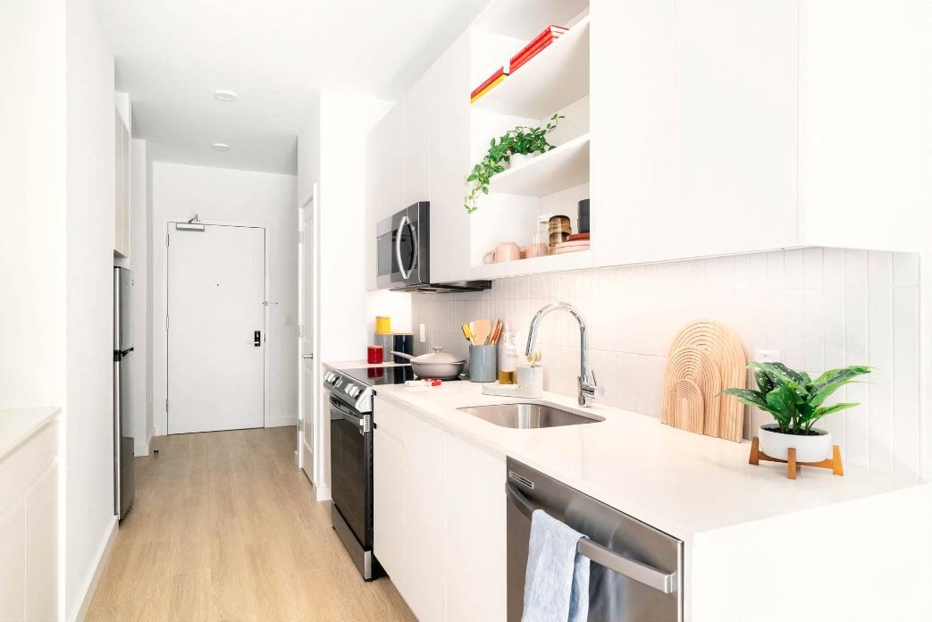 3 NEW YORK AVE Unit: 746