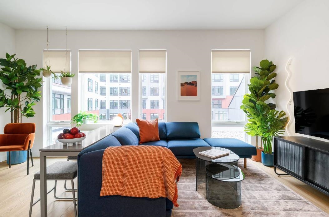 3 NEW YORK AVE Unit: 717