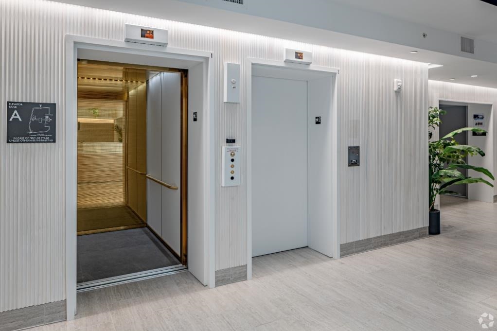 3 NEW YORK AVE Unit: 717