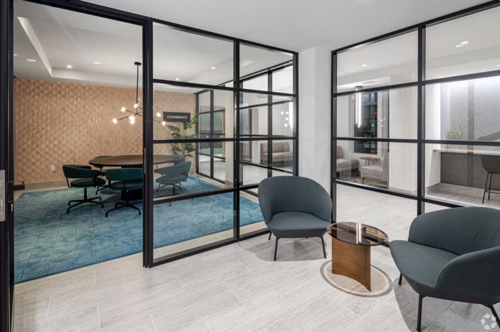 3 NEW YORK AVE Unit: 257