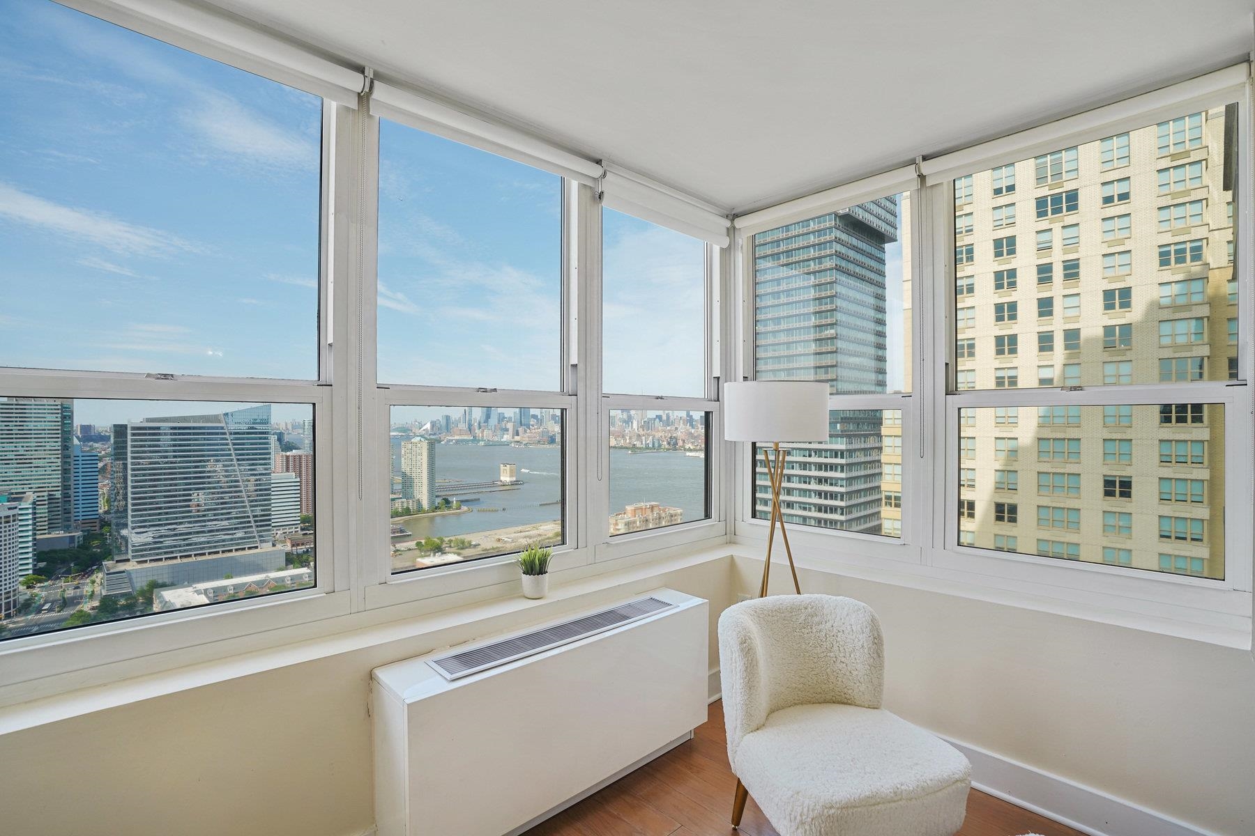 88 MORGAN ST Unit: 4402