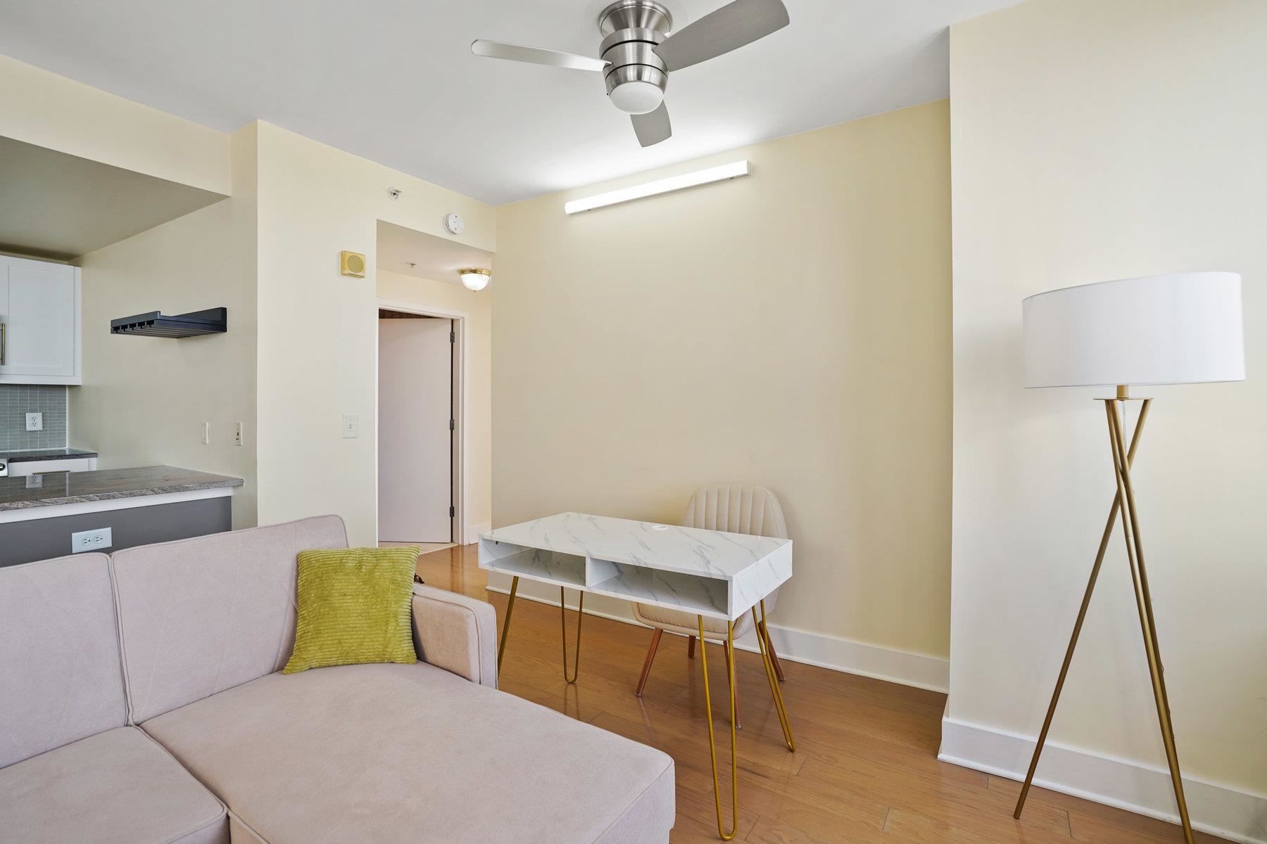 88 MORGAN ST Unit: 4402