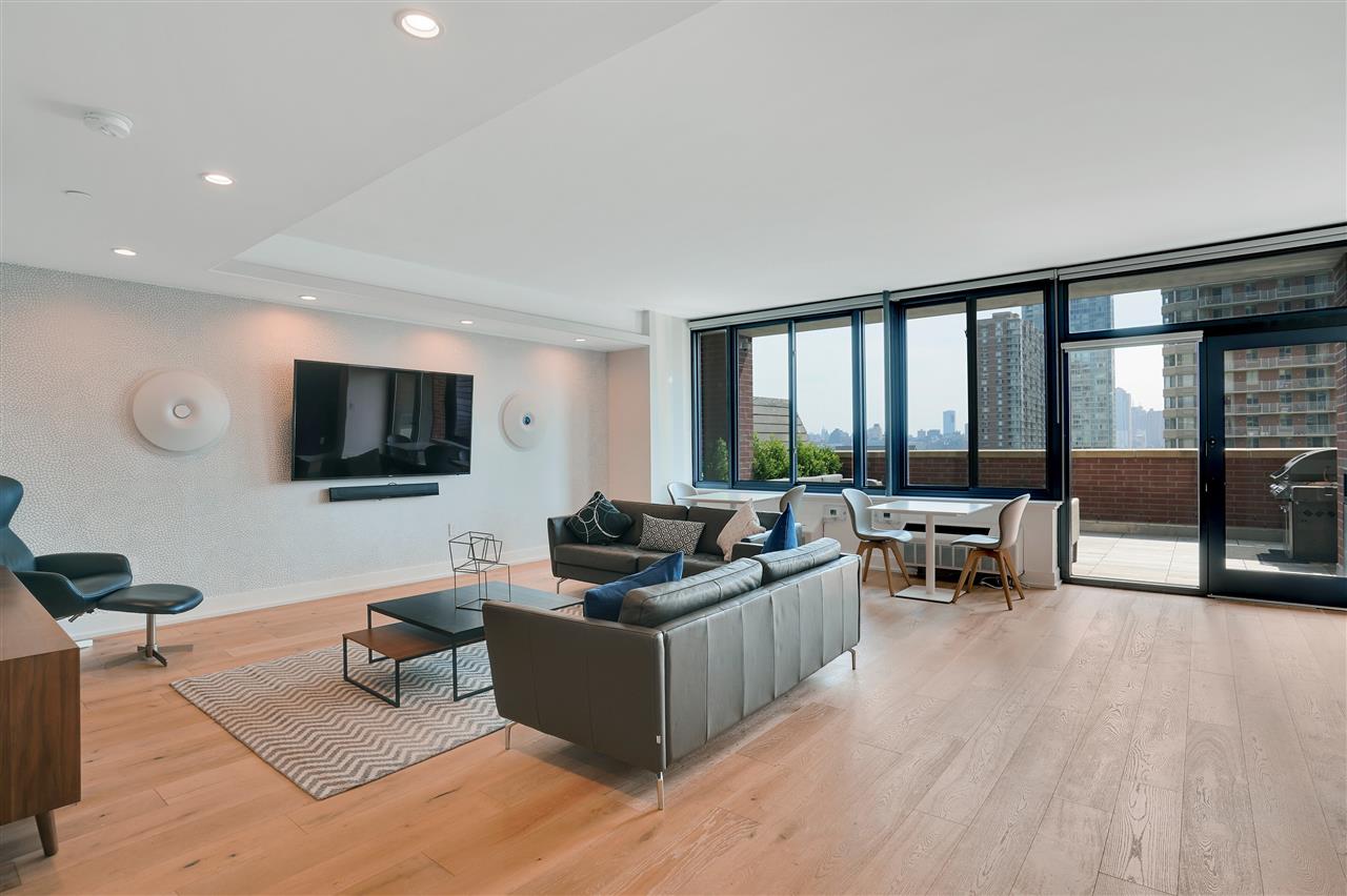 389 WASHINGTON ST Unit: 34D