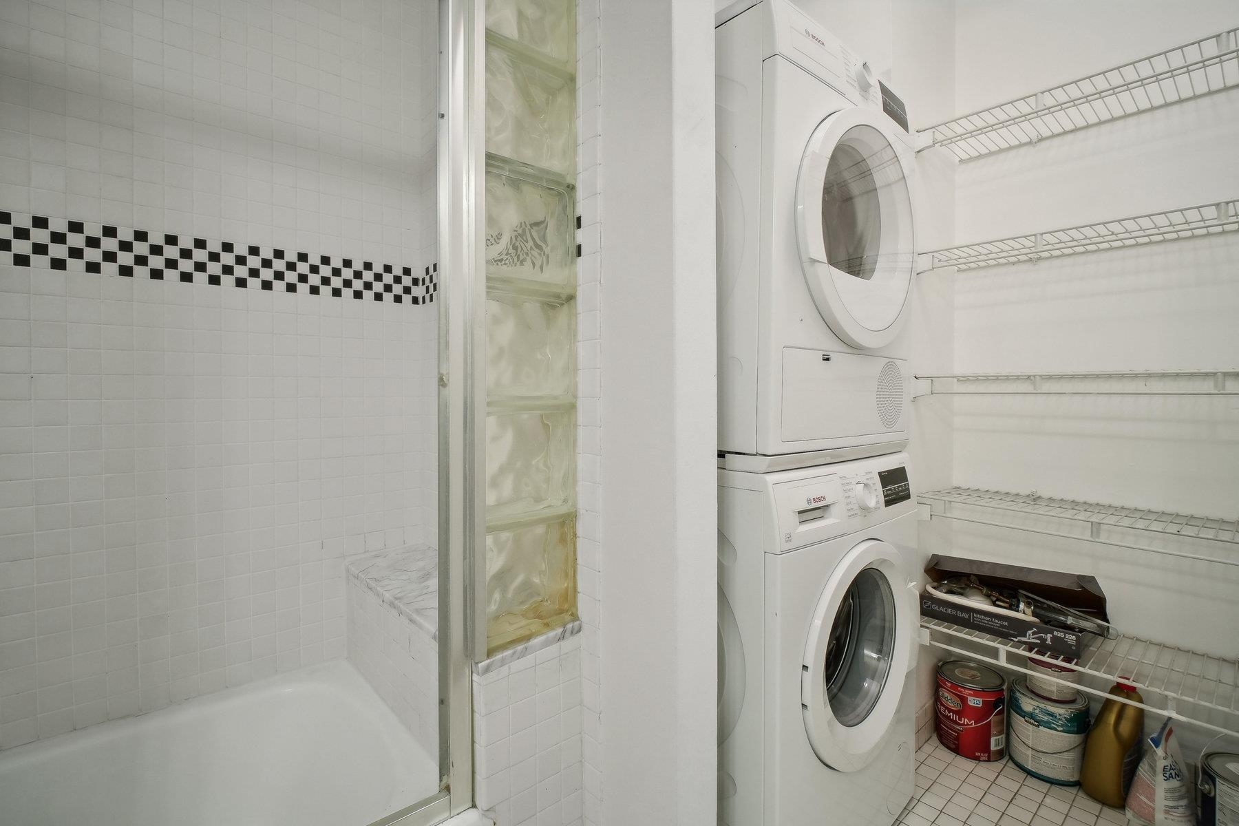 205 10TH ST Unit: 8W