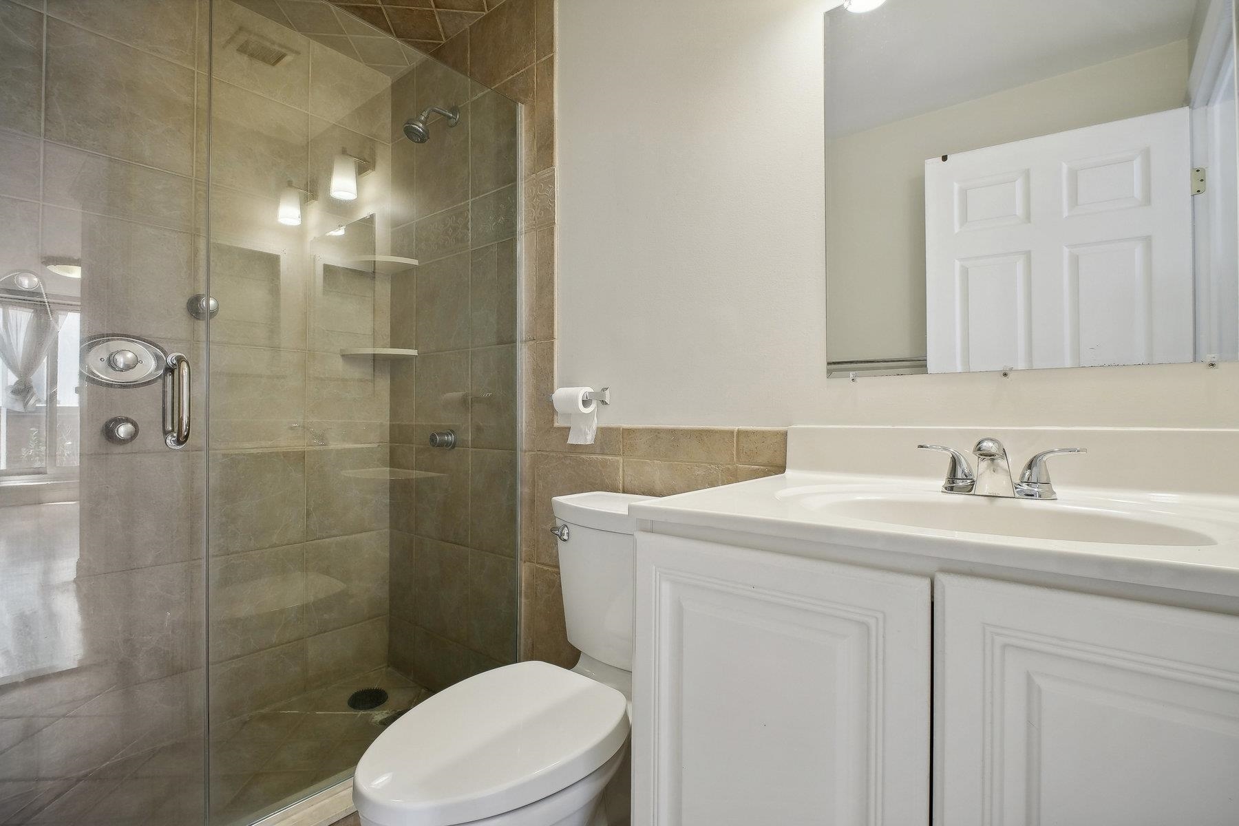 205 10TH ST Unit: 8W