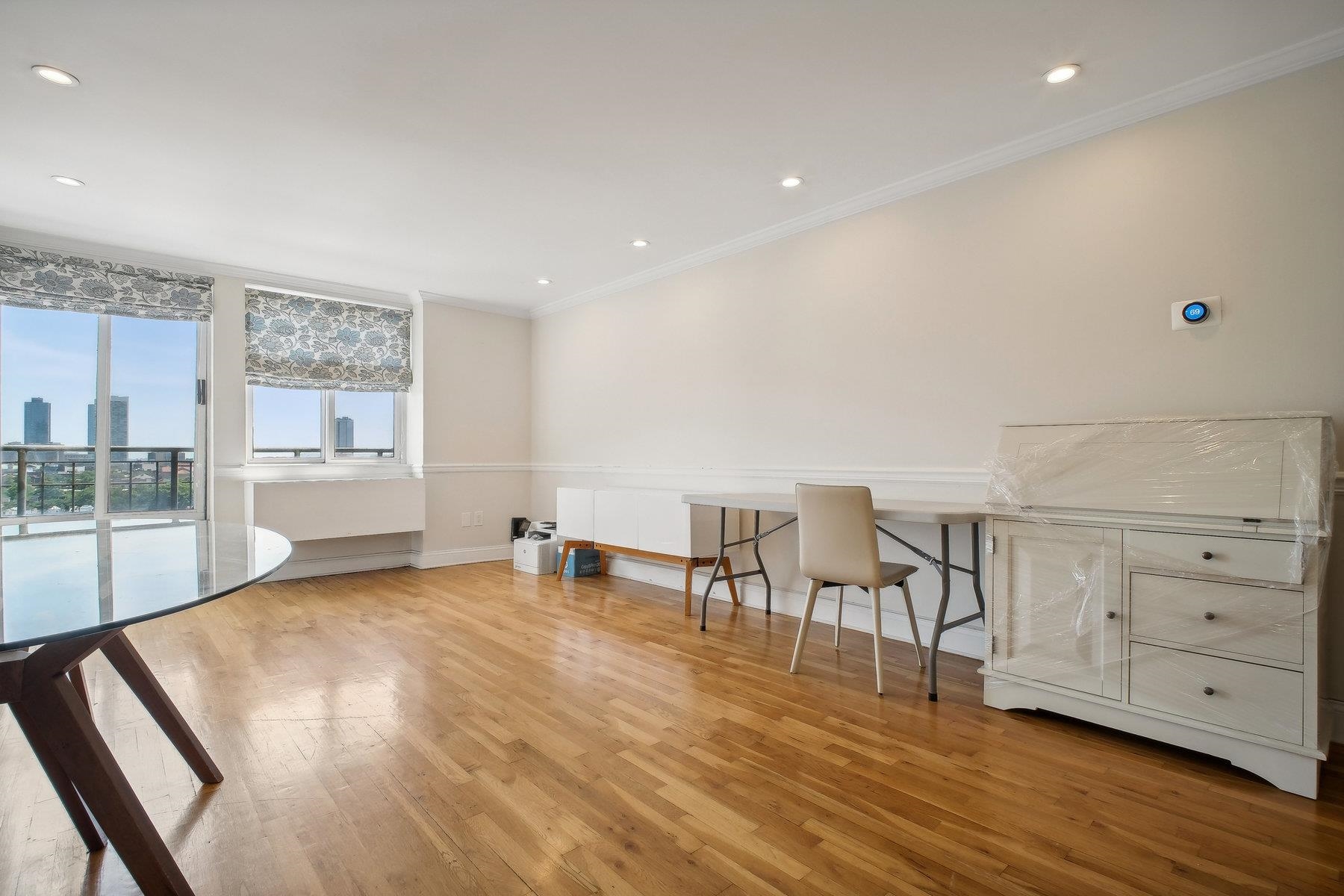 205 10TH ST Unit: 8W