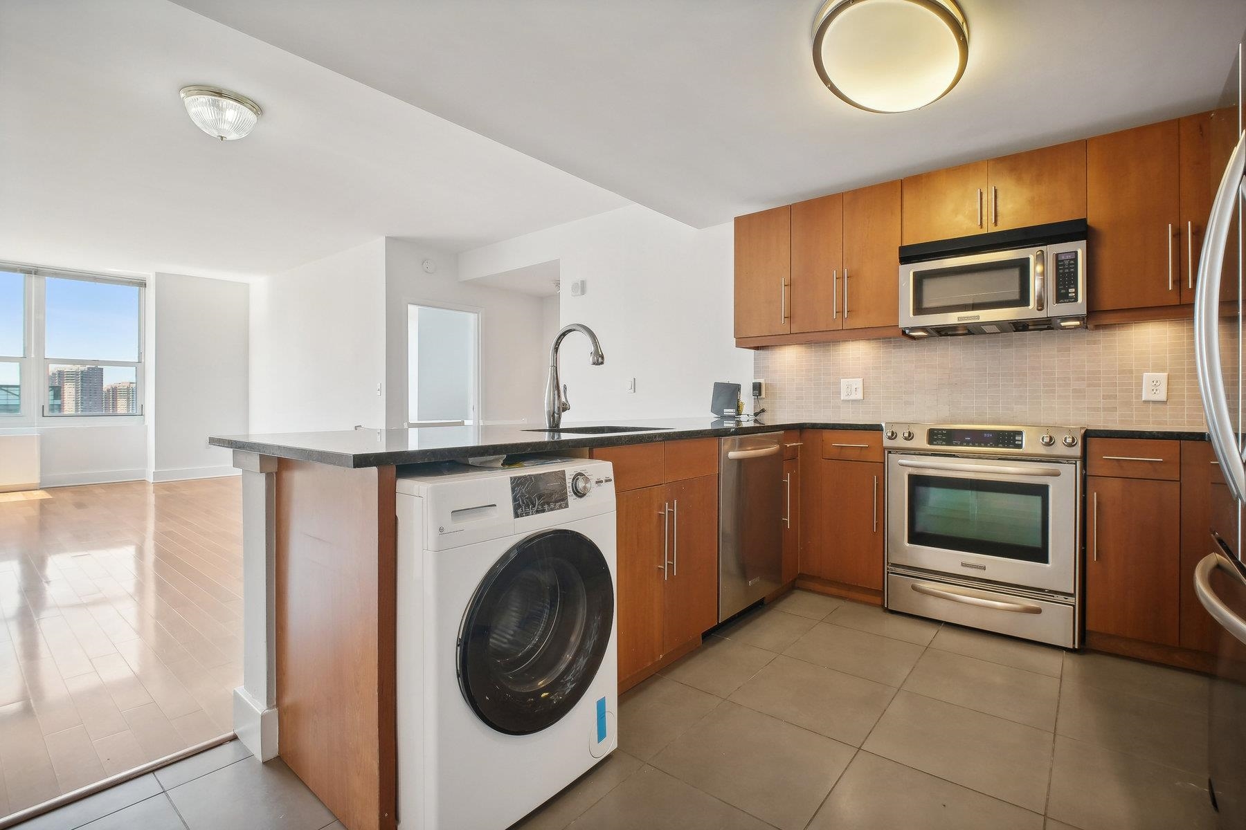 88 MORGAN ST Unit: 1506