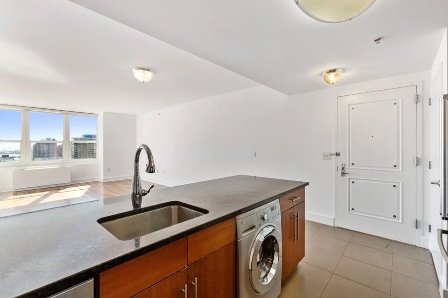 88 MORGAN ST Unit: 1107