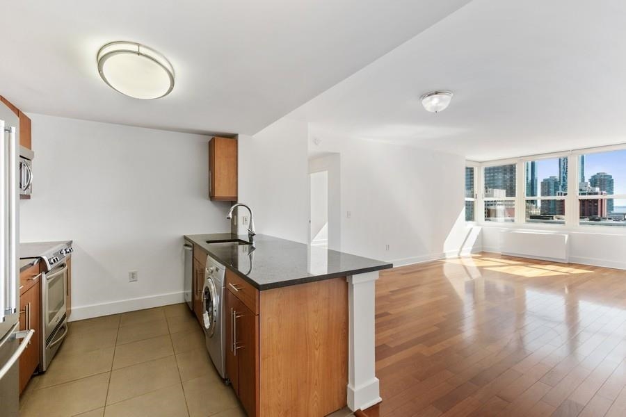 88 MORGAN ST Unit: 1107