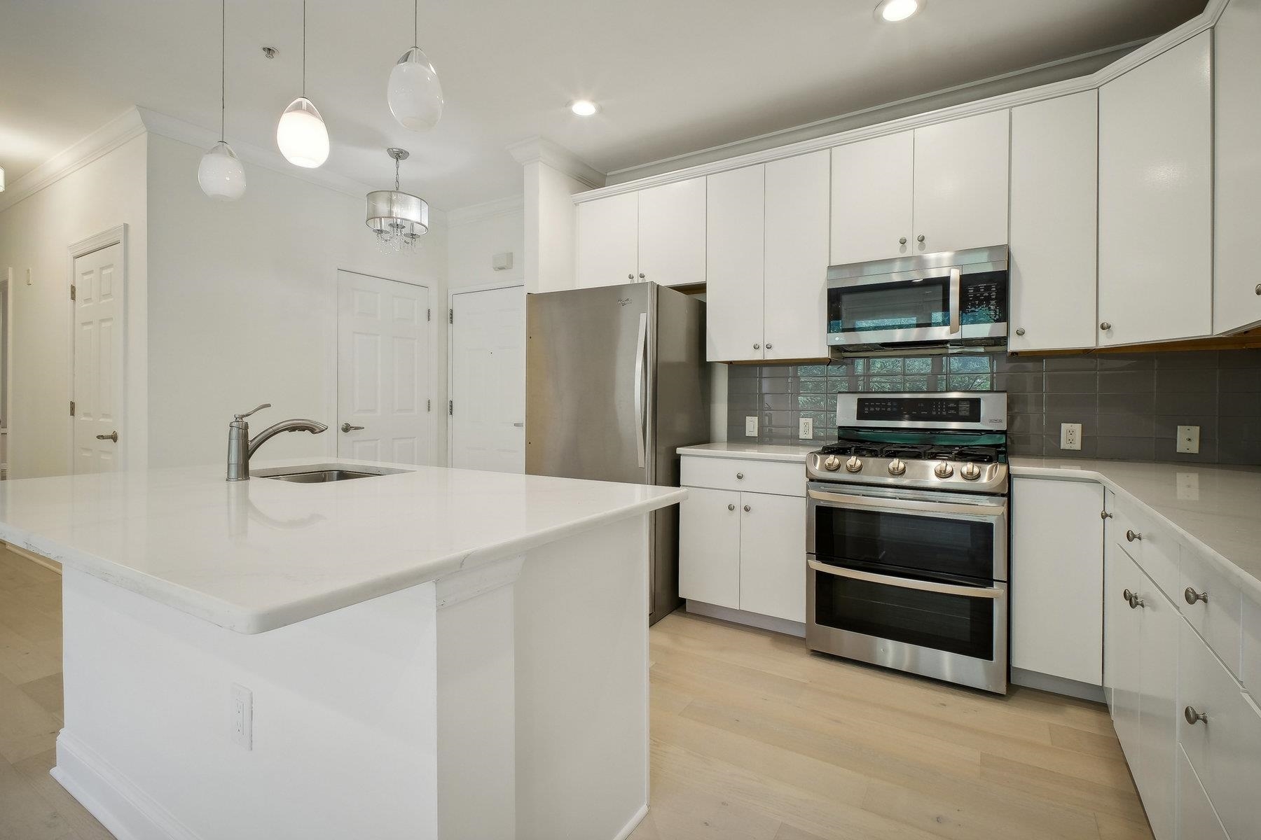 126 DUDLEY ST Unit: 319