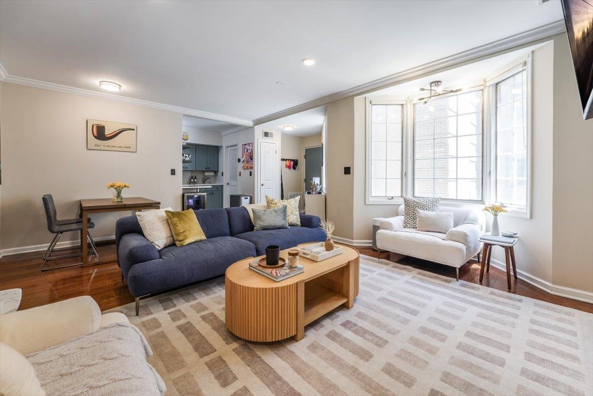1108 HUDSON ST Unit: 2B