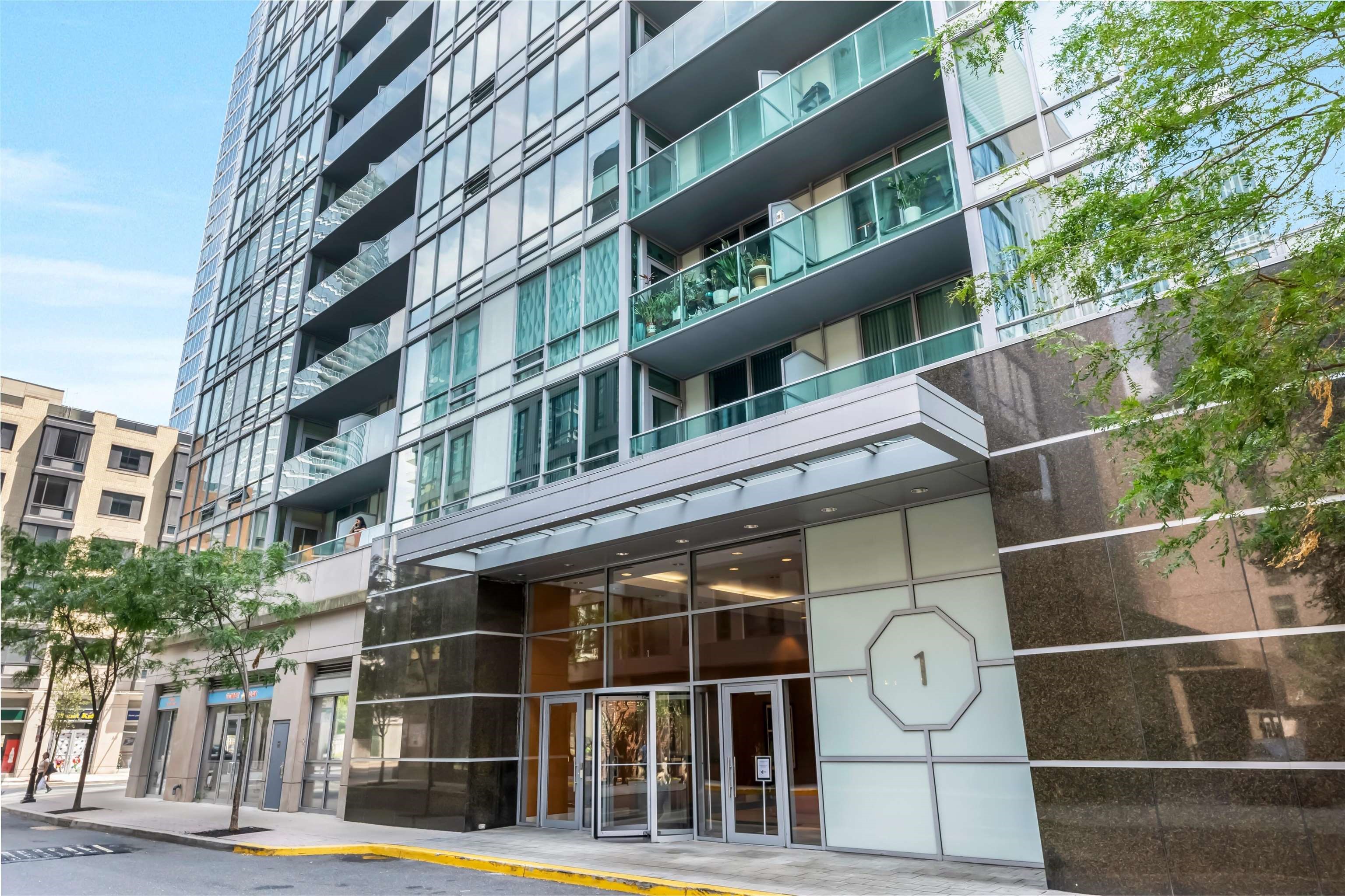 1 SHORE LANE Unit: 2505