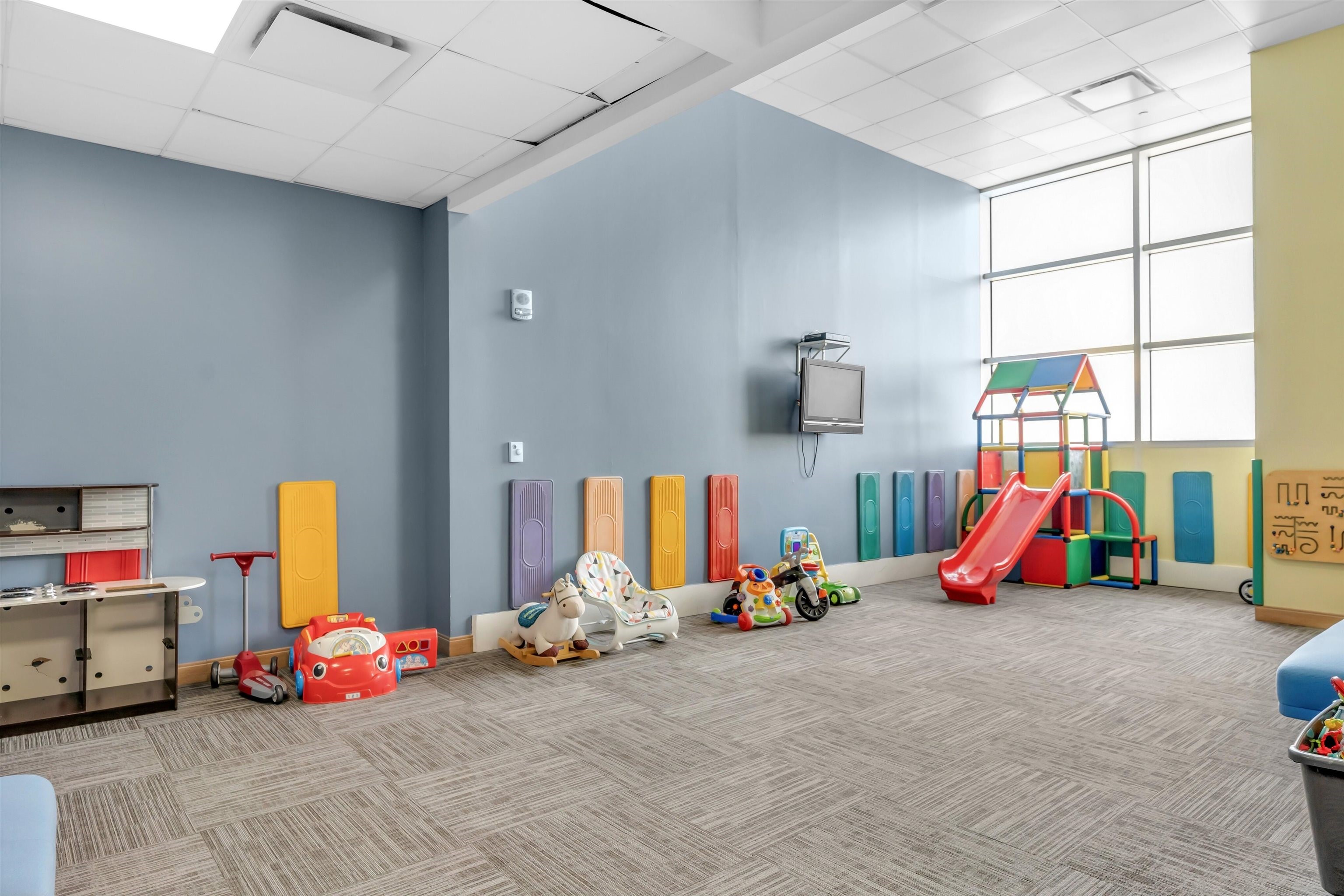 1 SHORE LANE Unit: 2505