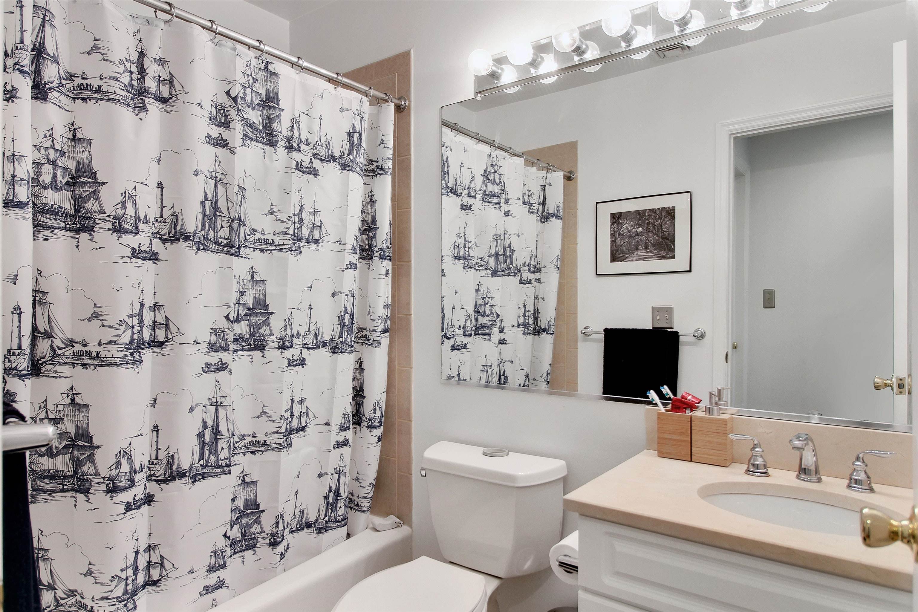 380 NEWARK AVE Unit: 5D