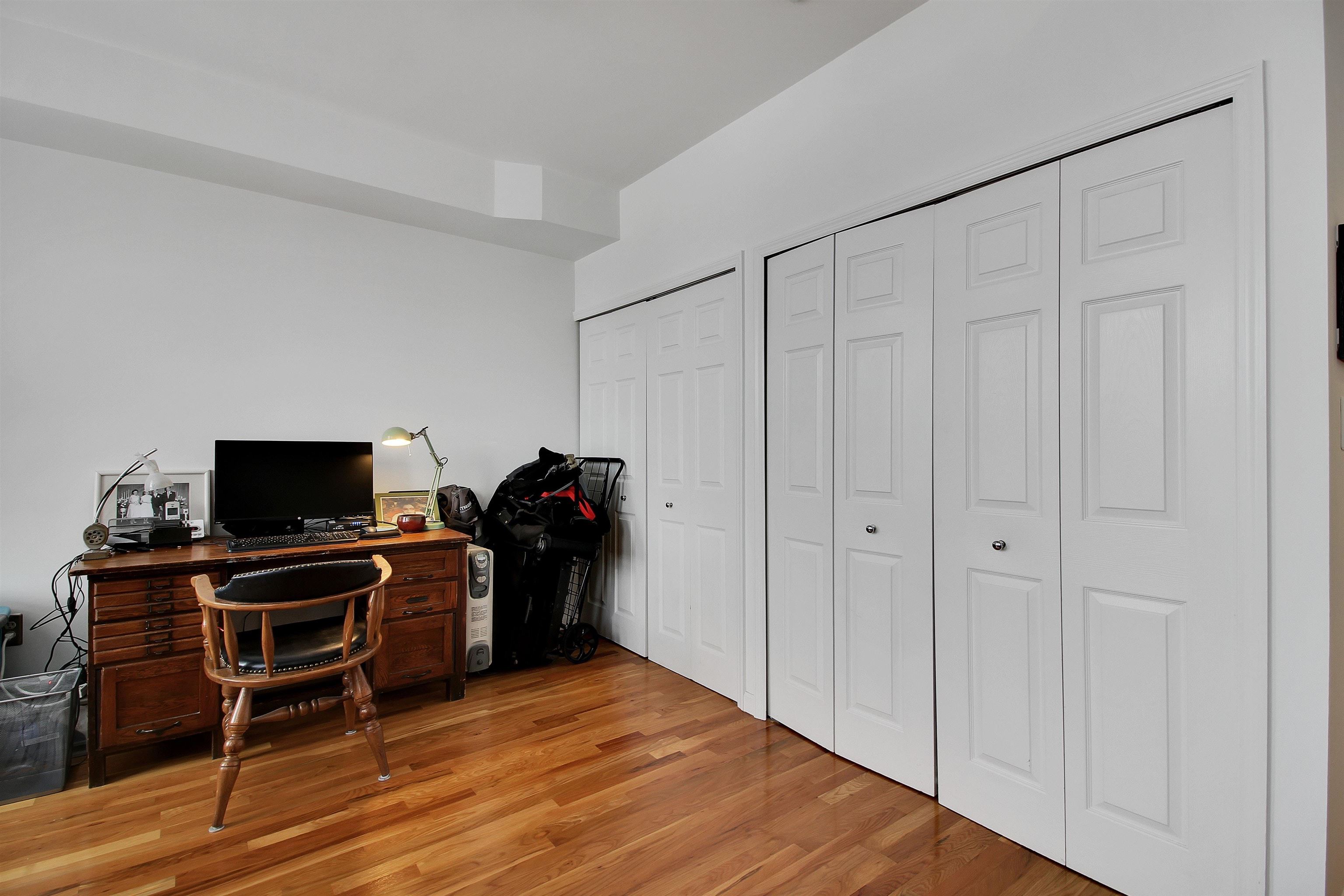 380 NEWARK AVE Unit: 5D
