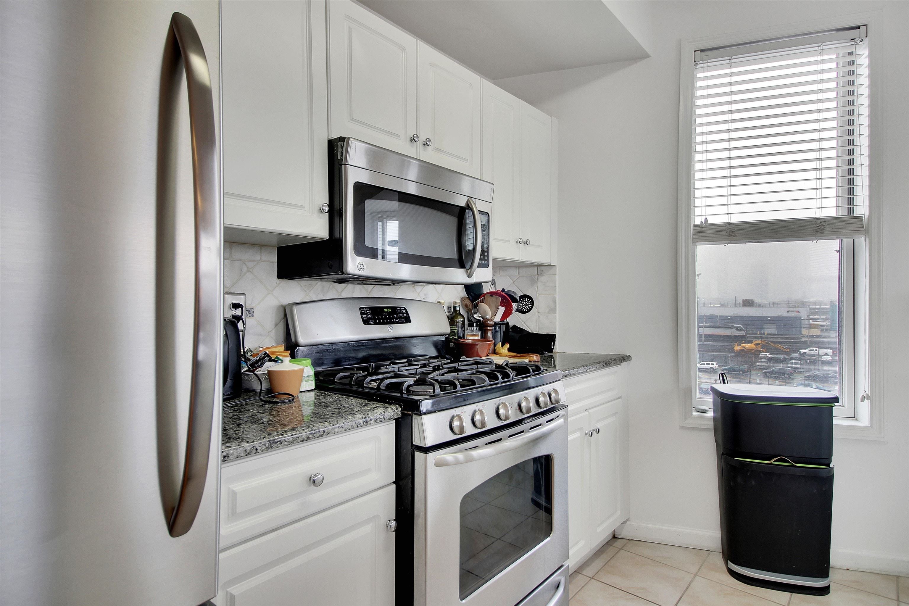 380 NEWARK AVE Unit: 5D