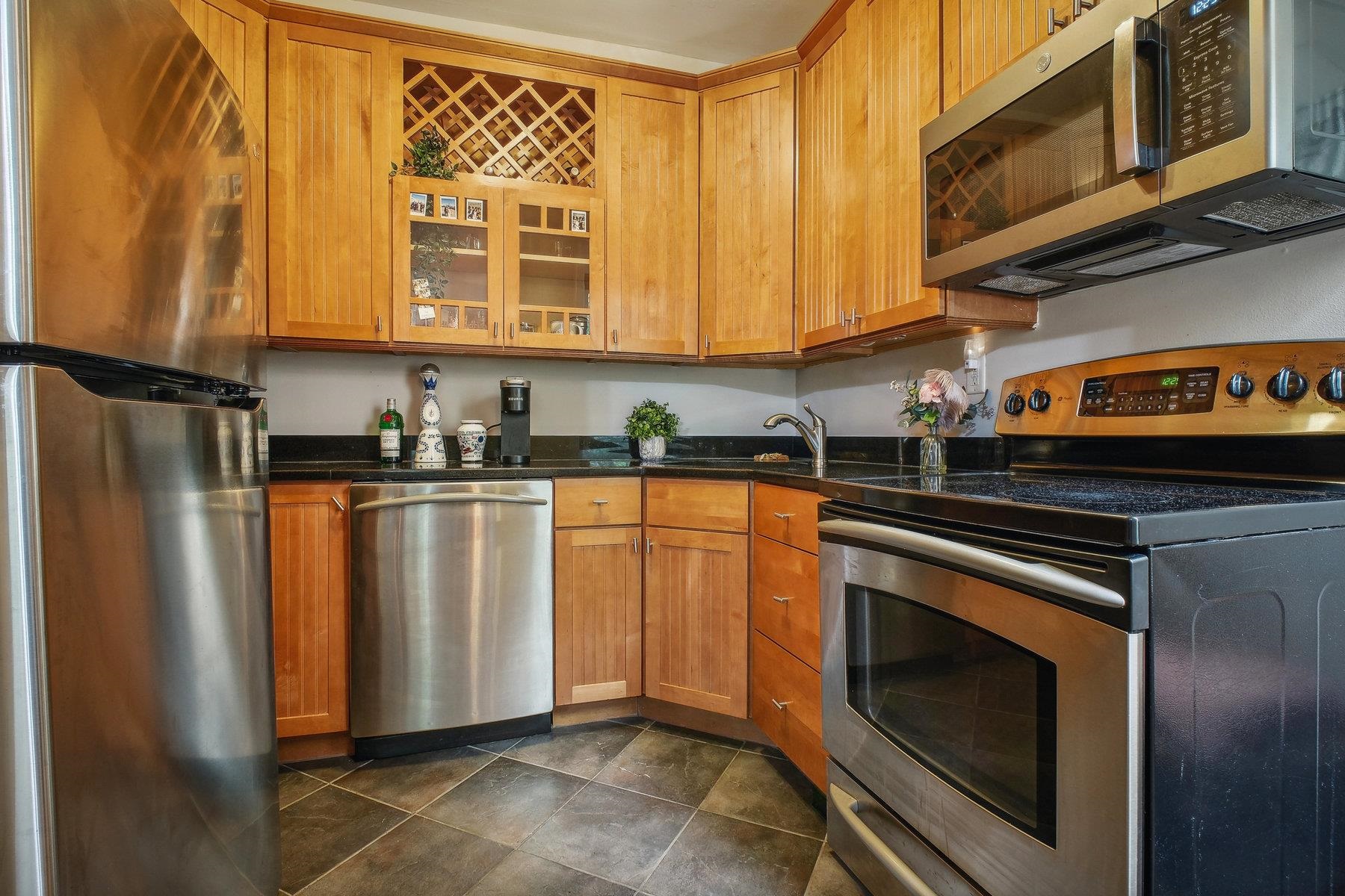 1016 WILLOW AVE Unit: 203