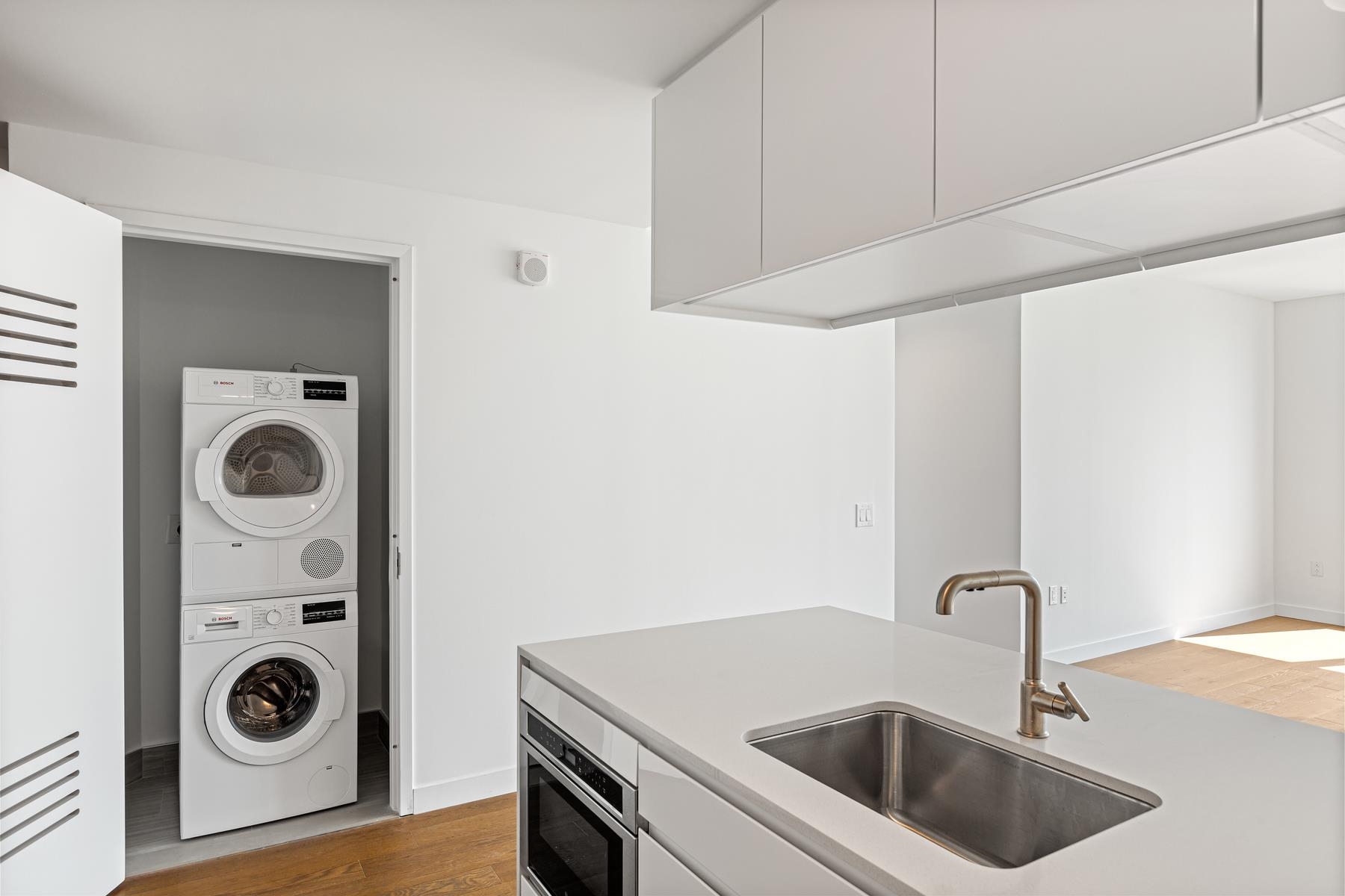 99 HUDSON ST Unit: 1606