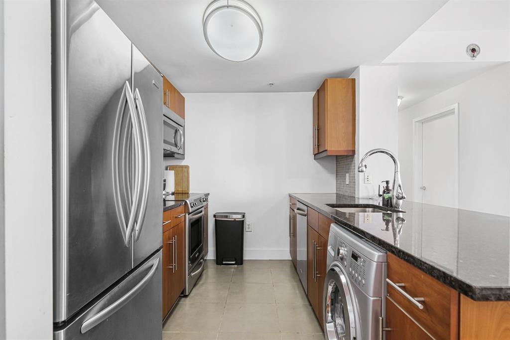 88 MORGAN ST Unit: 1801