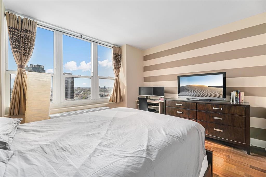 88 MORGAN ST Unit: 1801