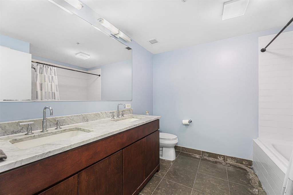 88 MORGAN ST Unit: 1801