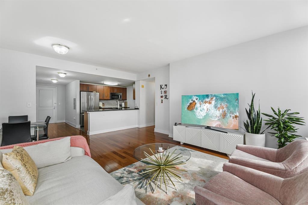 88 MORGAN ST Unit: 1801